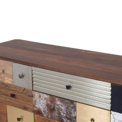 Meuble d'entrée multi-matériaux peau de vache bois sculpté | Manguier Terranova